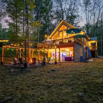 Chalet with Hot Tub