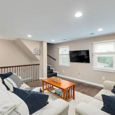 Cozy Full Home with Parking
