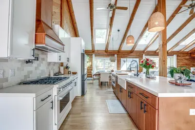 Gallery image of Deck, Sauna and Fire Pits Upscale Belle Mead Cabin in Belle Mead