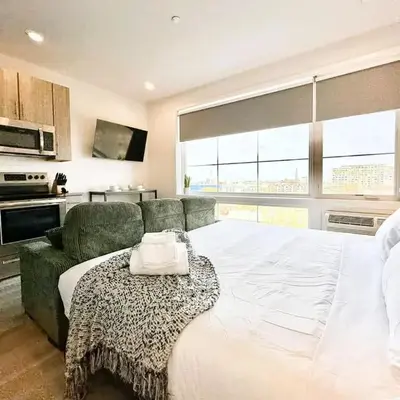 Studio Apt with City View