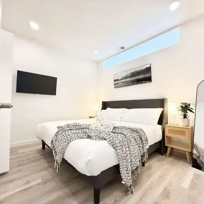 Central Philly 1Br Apt with Gym
