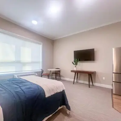 416 Modern Brand New Studio Apartment