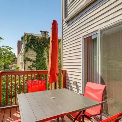 Remote Work Hub Philly Condo 3 Mi to Center City!