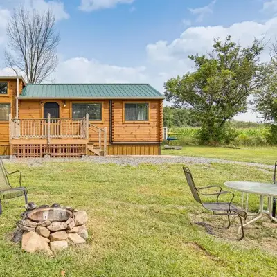 5 Mi to Susquehanna Boating! Secluded Log Cabin