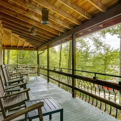 Less Than 1 Mi to Lake Cabin with Hot Tub in Greentown!