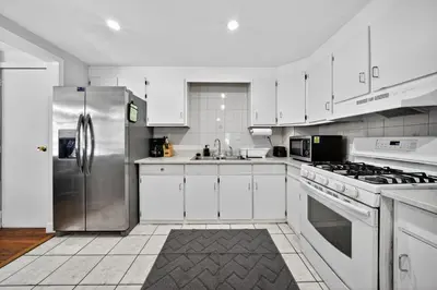 Gallery image of Stylish Downtown Retreat Steps to NYC Duplex in Jersey City