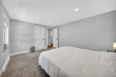 Gallery image of Stylish Downtown Retreat Steps to NYC Duplex in Jersey City