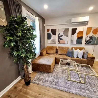 Bi-Level 3 BR plus Finished Basement that Sleeps 12