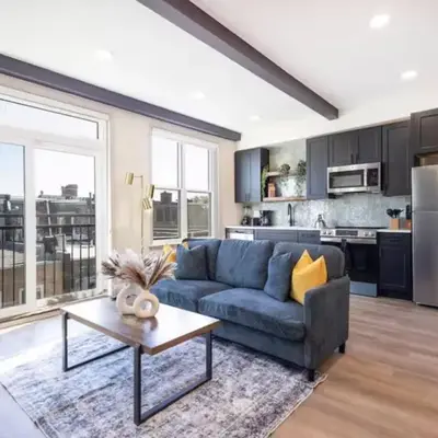 1 BR Across from Fairmount Park -10 mins to DT (D)