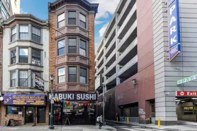 a group of buildings on a city street at Across from Convention Center 4F - Sleeps 6 - 4F in Philadelphia