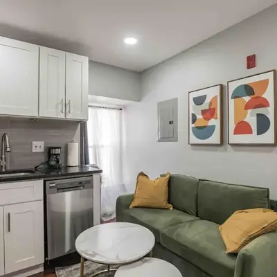 Cozy 1BR - Center City - Sleeps 4 - 2 Beds