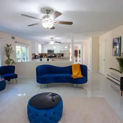 Huge Pocono Dreamhouse 4 bedrooms 12 guests