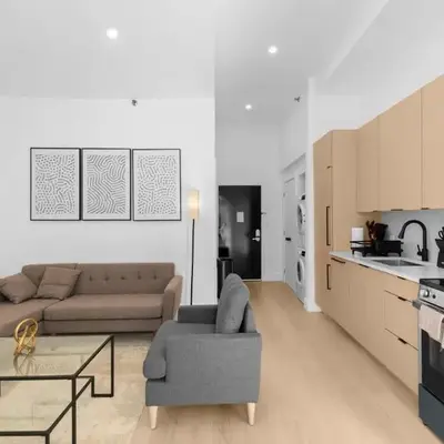 19-4G 2BR 2Baths Luxury Apt East Village