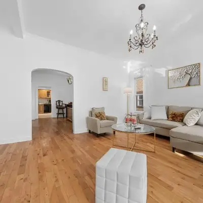 Quiet Retreat 10 Min to NYC Train & free Parking