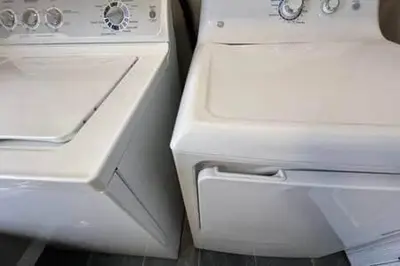 two white ovens are sitting next to each other at THE CONESTOGA HOUSE - THEATER & BUSINESS DISTRICT in Lancaster
