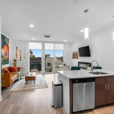 Sleek 1BR Hideaway - Gym