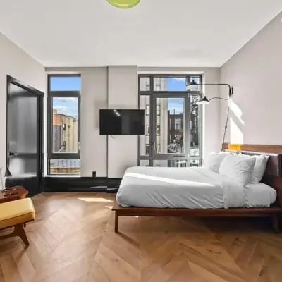 Freeman 501 by Rove Travel - Studio with Shared Amenities
