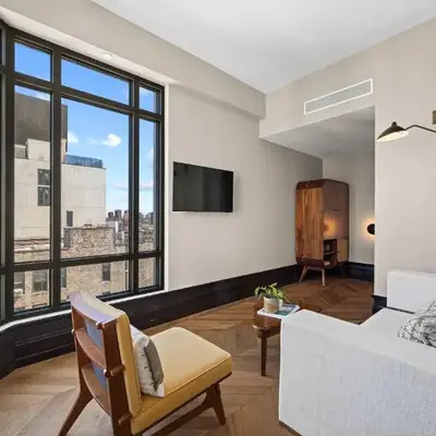 Freeman 403 by Rove Travel - 1BR Condo with Shared Amenities