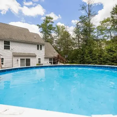 Poconos Retreat Hot Tub