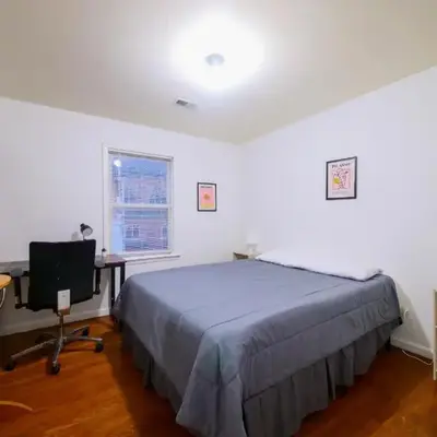 Mins to NYC Comfy Private Room in Shared Home