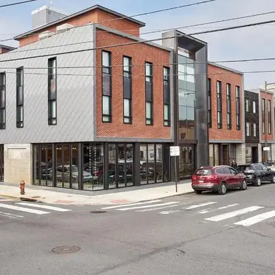 Sosuite at The Queen - Queen Village