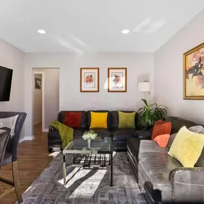 3BR Home 2 Baths Bonus Room