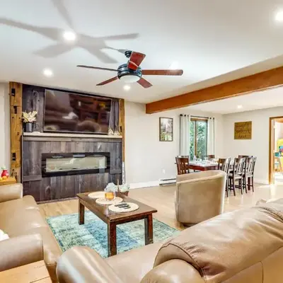 5 Mi to Jack Frost Skiing Walkable Family Home