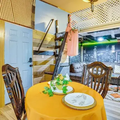 Upper Clinton Hill Studio! Walk to Eats and Shops