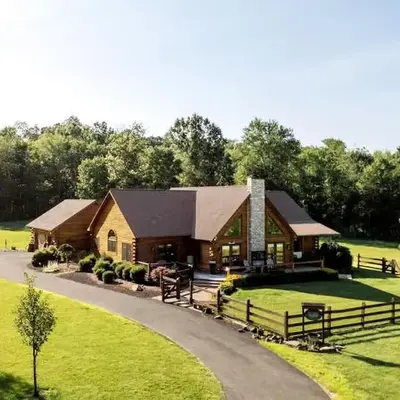 Luxurious Log Cabin with Game Room & Fireplace near Princeton in New Hope