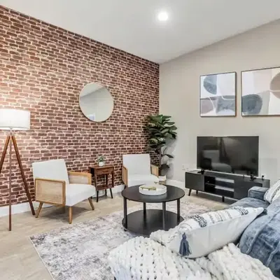 Luxury 3 Bedroom - Perfect Center City Location