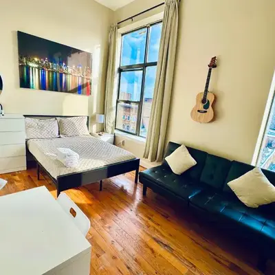 Modern Luxury Executive Room with NYC Fast Access