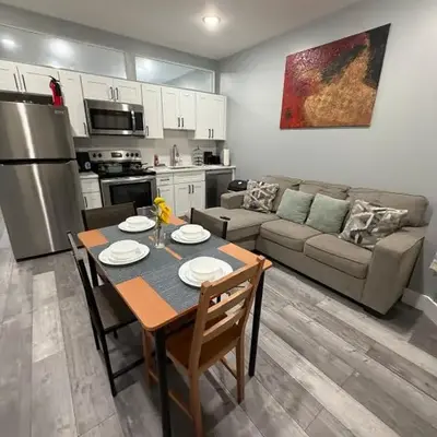 Beautiful & Peaceful 1-Bedroom Suite