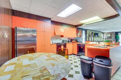 Gallery image of Walk to Washington St Eats! Retro Studio with Patio in Hoboken