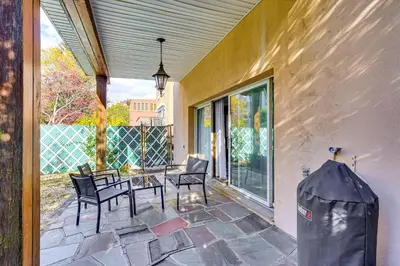 Gallery image of Walk to Washington St Eats! Retro Studio with Patio in Hoboken