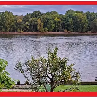Waterfront Getaway in Historic Bristol