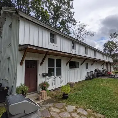 Carriage House Apartment Close to Legoland NY
