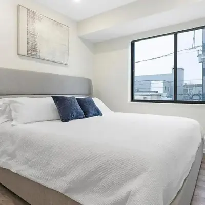 Landing Modern 2BD Gym