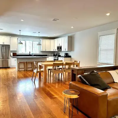 Luxury 3BR with King Beds in Montgomery Village