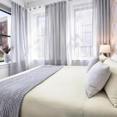 Classy 2BD Home in Manhattan