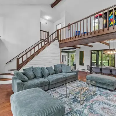 Pocono Serenity Retreat | 3-BR w/ Bonus King Suite & Hot Tub by Stay Lage