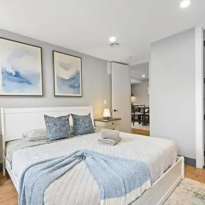 Luxury and Chic 2BR 2BA Apt only 15 Mins to NYC & Hoboken