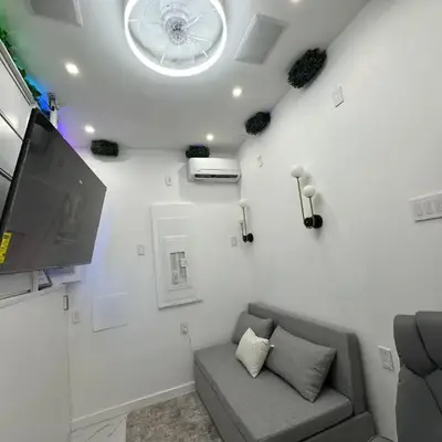 Modern Tiny Home Fast NYC Access Private