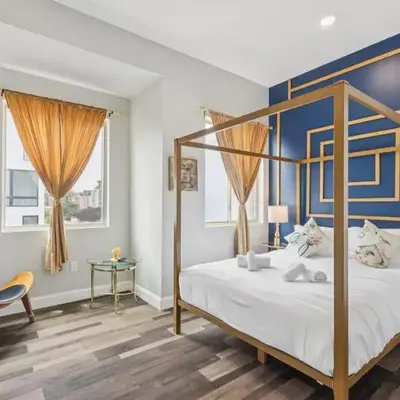 Stay at Luna on 16th & Ridge Ave