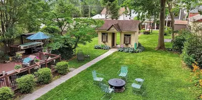 an aerial view of a backyard with a table and chairs at The Manheim Manor in Manheim