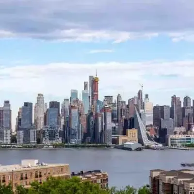 Spacious Apt 15 mins to NYC with Free Indoor Parking