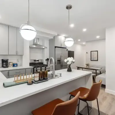 Cozy 1BR level apartment w patio & workstation