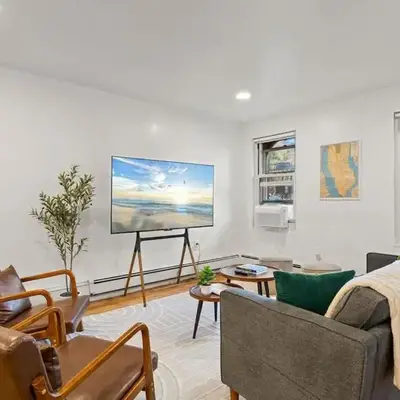 One Hamilton Essentials - 3 Bedroom 2 Bathroom Apt Mins to NYC