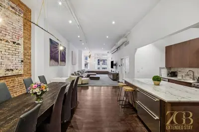 Gallery image of Stunning Full Floor 2500 SF 3BR Loft Elevator and WD in New York