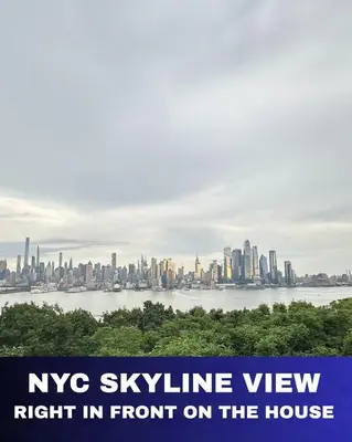 auckland skyline view right in front of the city at Luxury escape near New York City in Weehawken