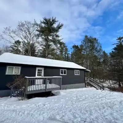 Modern 3-Bedroom Retreat with Fire Pit - Ski at Big Bear - Mountain Views